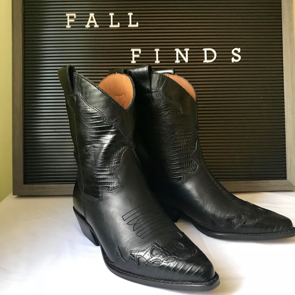 EUC Nine West Black Western Style Booties Size 6